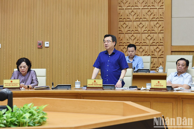 El ministro de Construcción Nguyen Thanh Nghi habla en el evento.