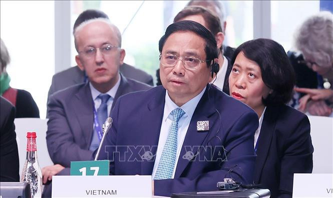 El primer ministro de Vietnam, Pham Minh Chinh, habla en la sesión. (Fotografía: VNA)