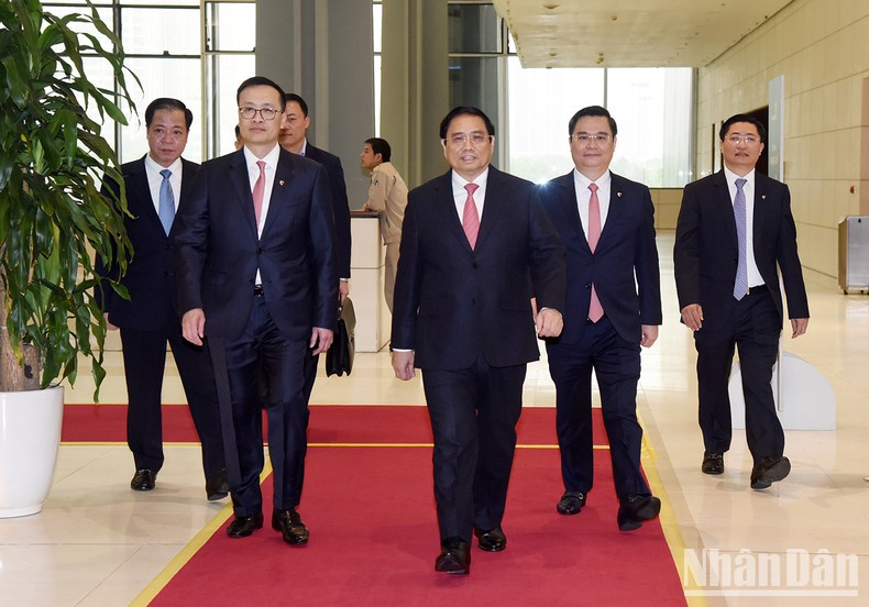 [Foto] Premier vietnamita asiste al 60 aniversario de establecimiento de Vietcombank ảnh 2