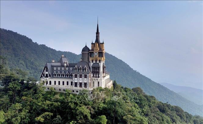 Un castillo en el complejo Tam Dao en la provincia montañosa norteña de Vinh Phuc. (Fotografía: VNA) Un castillo en el complejo Tam Dao en la provincia montañosa norteña de Vinh Phuc. (Fotografía: VNA)