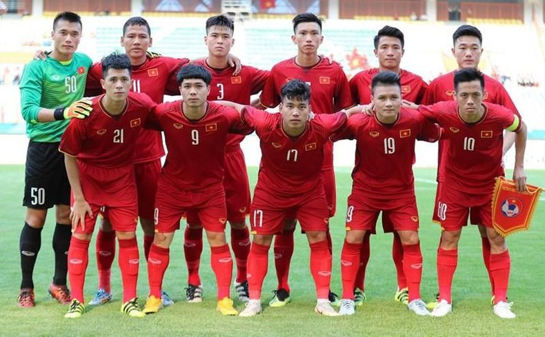 En ese torneo, la selección de Vietnam llegó a la ronda semifinal y logró una victoria impresionante 1-0 ante Japón. En ese torneo, la selección de Vietnam llegó a la ronda semifinal y logró una victoria impresionante 1-0 ante Japón.