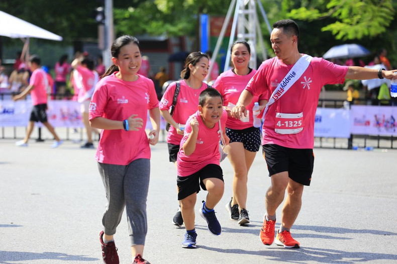 Carrera Family Ekiden. (Fotografía: hanoimoi.com.vn) Carrera Family Ekiden. (Fotografía: hanoimoi.com.vn)