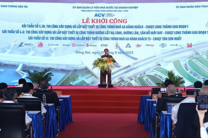 Pham Minh Chinh habla en la ceremonia. Pham Minh Chinh habla en la ceremonia.