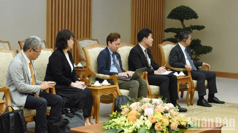 La delegación japonesa. La delegación japonesa.