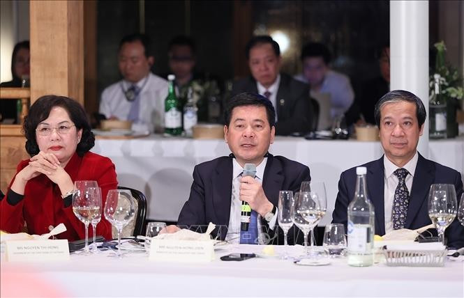 El ministro de Industria y Comercio de Vietnam, Nguyen Hong Dien, interviene en el evento. El ministro de Industria y Comercio de Vietnam, Nguyen Hong Dien, interviene en el evento.