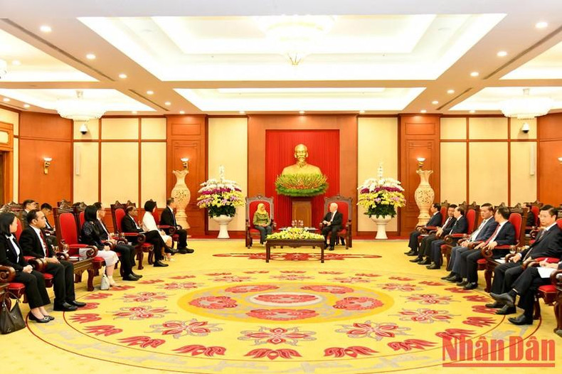 Panorama de la recepción. Panorama de la recepción.