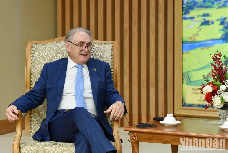 El ministro de Comercio y Turismo de Australia, Don Farrell, en la reunión. El ministro de Comercio y Turismo de Australia, Don Farrell, en la reunión.