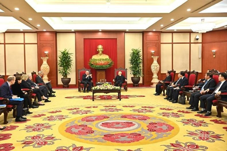 Panorama del encuentro. Panorama del encuentro.