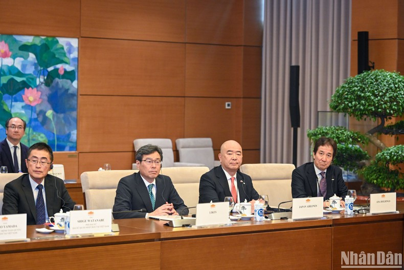 La delegación de Keidanren. La delegación de Keidanren.