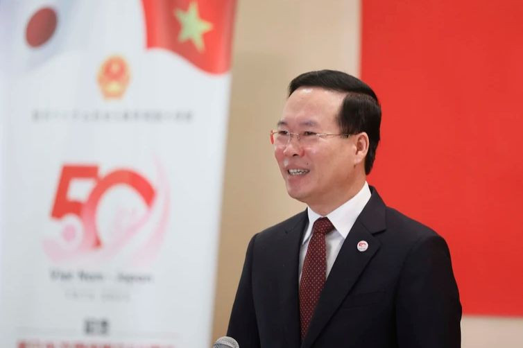 Vo Van Thuong interviene en el encuentro. Vo Van Thuong interviene en el encuentro.