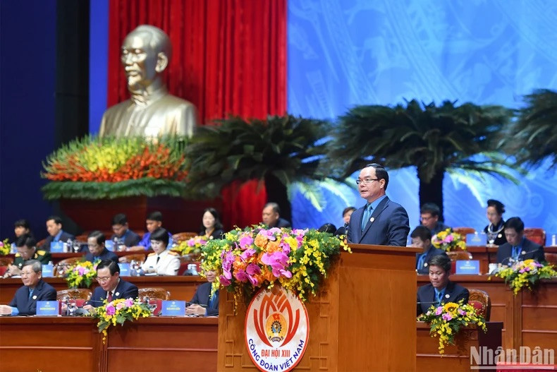 El presidente de la CGT, Nguyen Dinh Khang, habla en el evento. (Fotografía: Nhan Dan) El presidente de la CGT, Nguyen Dinh Khang, habla en el evento. (Fotografía: Nhan Dan)