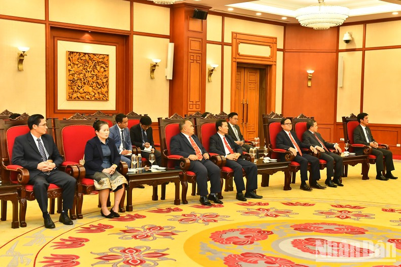 La delegación laosiana.