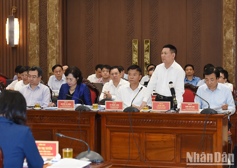 El ministro de Finanzas Ho Duc Phoc interviene en el evento. El ministro de Finanzas Ho Duc Phoc interviene en el evento.