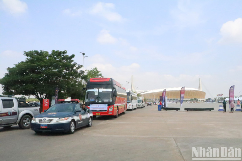 Una delegación deportiva visita el Estadio. Una delegación deportiva visita el Estadio.
