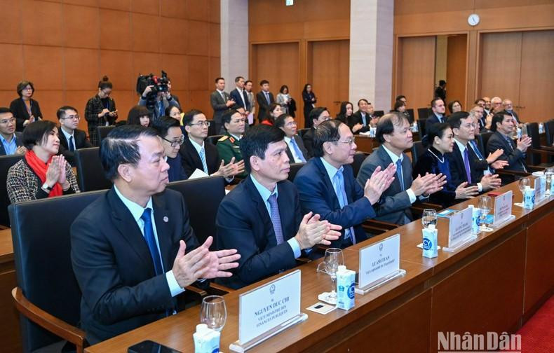Los delegados en la ceremonia. Los delegados en la ceremonia.