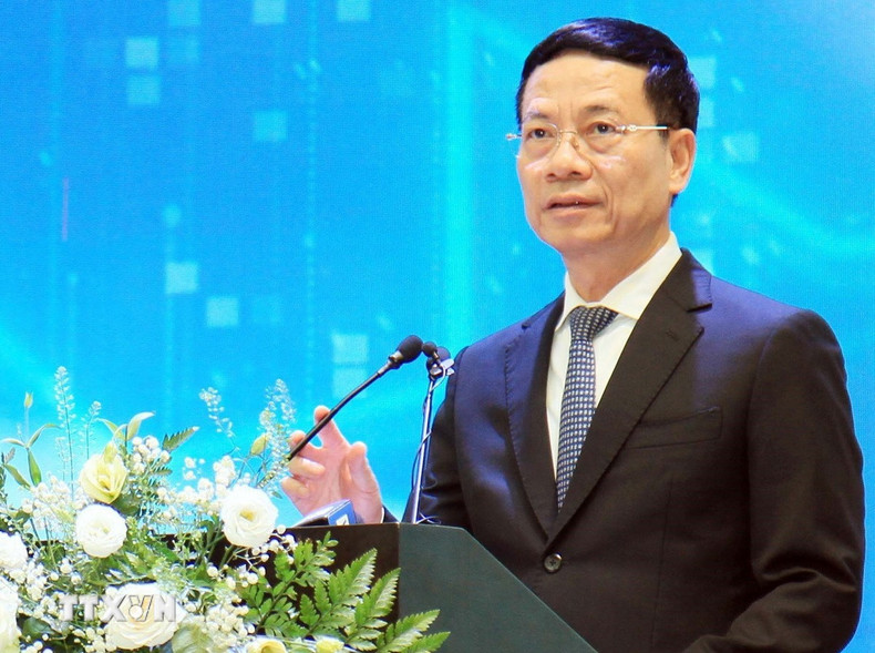 El ministro de Información y Comunicaciones, Nguyen Manh Hung. (Fotografía: VNA)