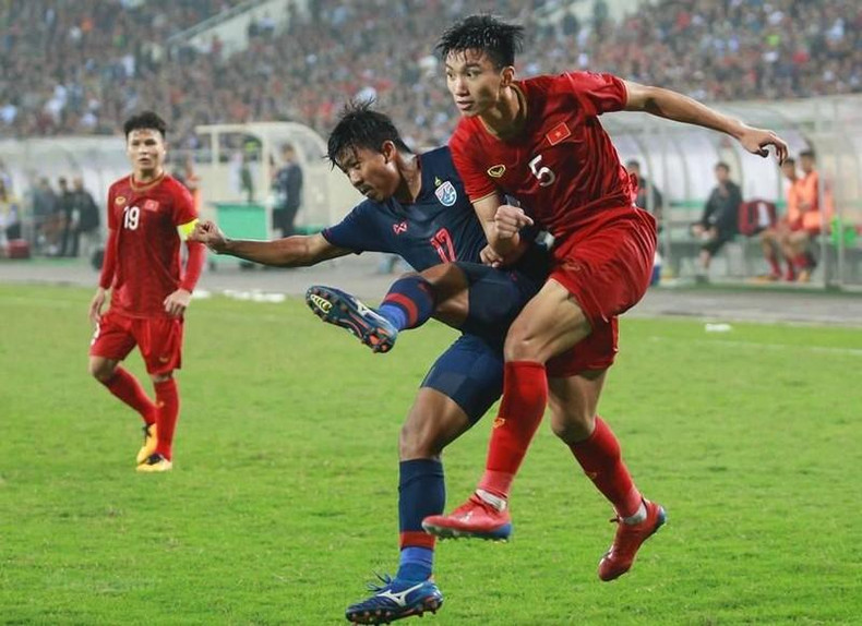 En cuanto a la selección Sub-23, el mentor sudcoreano la ayudó a llega a la final de la Copa Asiática Sub-23 2020. Cabe destacar la victoria 3-0 ante Tailandia en el estadio nacional de My Dinh. En cuanto a la selección Sub-23, el mentor sudcoreano la ayudó a llega a la final de la Copa Asiática Sub-23 2020. Cabe destacar la victoria 3-0 ante Tailandia en el estadio nacional de My Dinh.