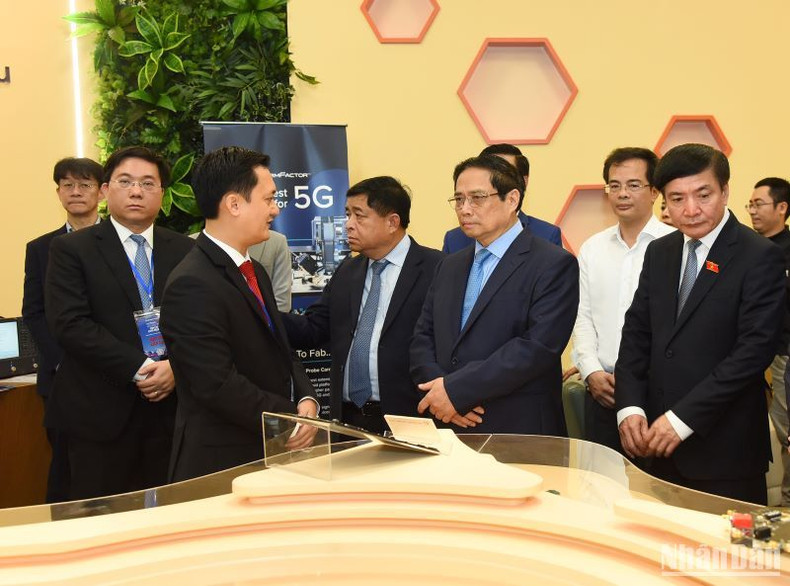 En el espacio inovador están unos 300 puestos de grandes empresas tecnológicas.