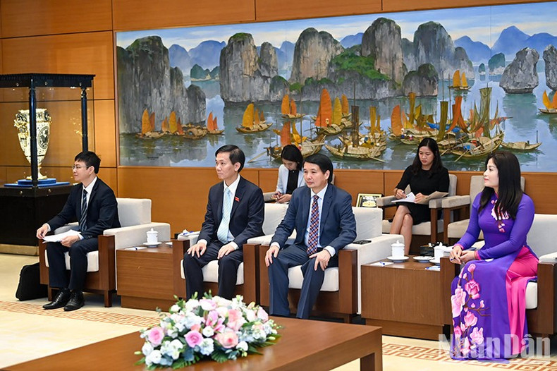 Delegados vietnamitas en el evento.