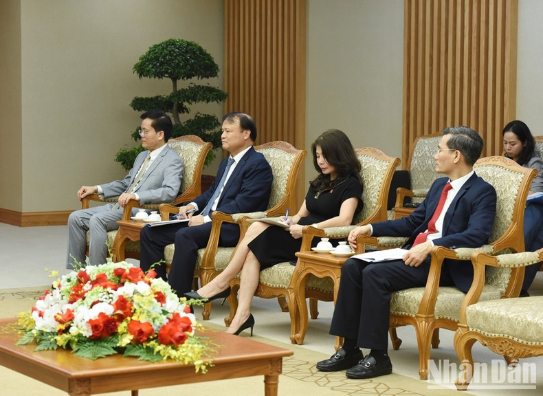 [Foto] Premier vietnamita recibe al senador estadounidense ảnh 5