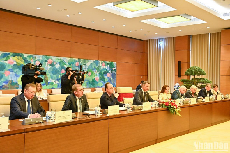 La delegación rusa en el encuentro. La delegación rusa en el encuentro.