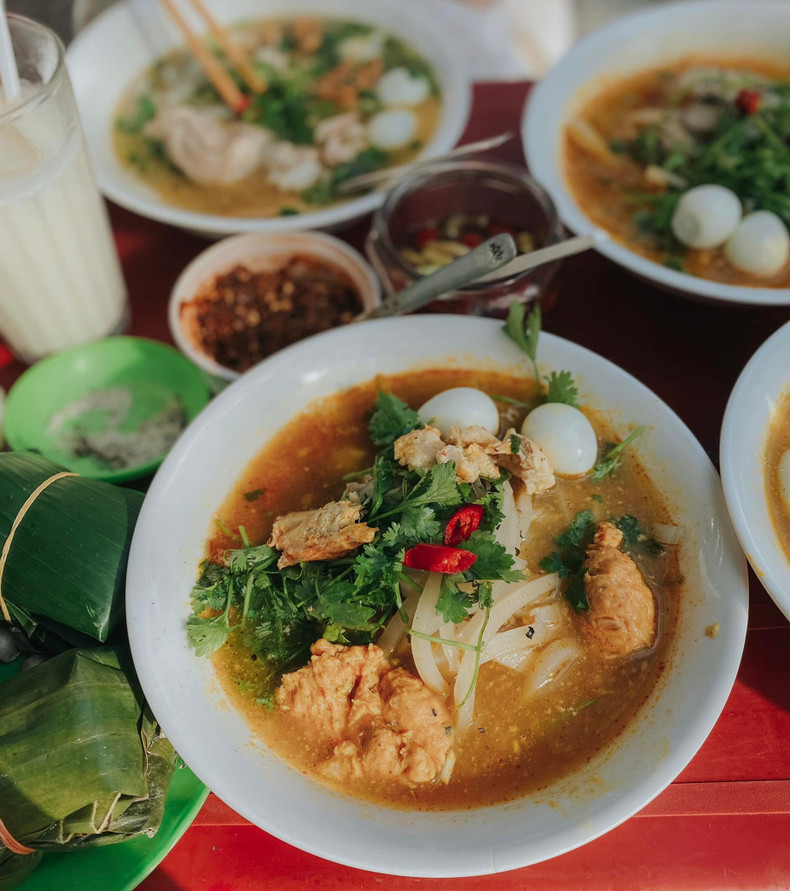 Banh Canh en la calle Pham Hong Thai. Banh Canh en la calle Pham Hong Thai.