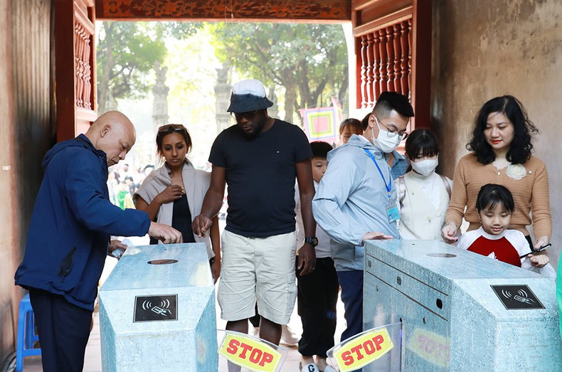 A partir del 1 de enero de 2024, los monumentos históricos en Hanói aplican nuevos precios de entrada. A partir del 1 de enero de 2024, los monumentos históricos en Hanói aplican nuevos precios de entrada.