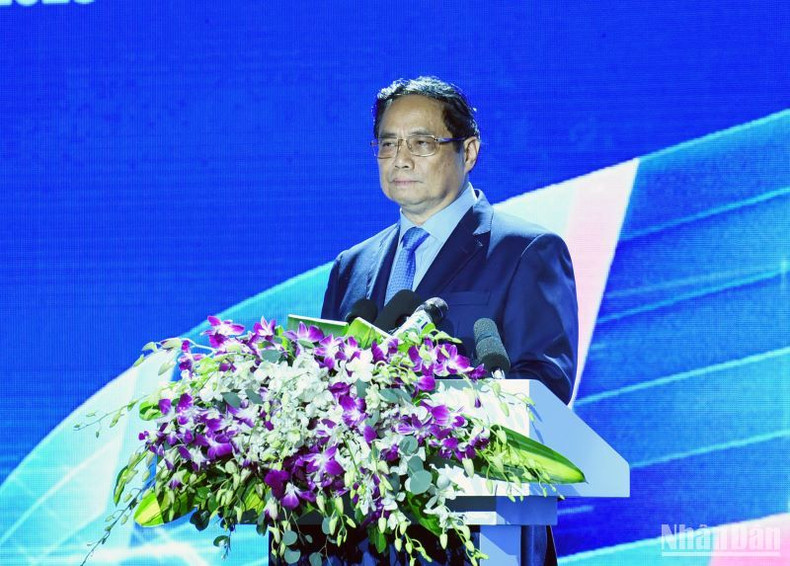 Pham Minh Chinh en el evento.