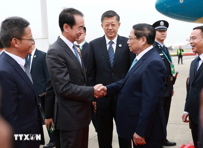 Acto de bienvenida al primer ministro vietnamita. (Foto: VNA)