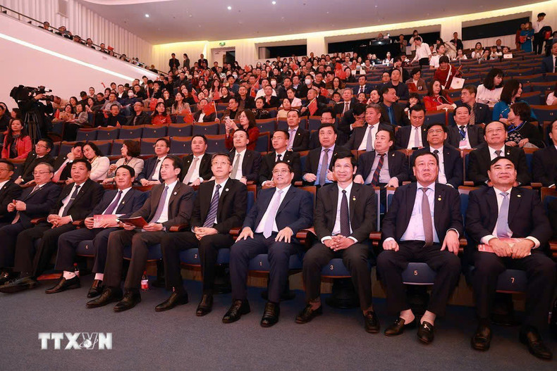 El primer ministro vietnamita, Pham Minh Chinh, asiste al Festival de Cultura y Turismo de Vietnam celebrado en la ciudad de Kunming. (Foto: VNA)