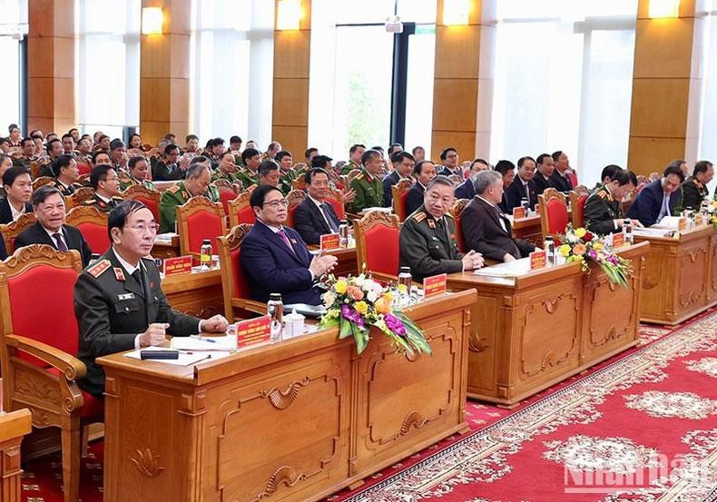 El primer ministro de Vietnam, Pham Minh Chinh, asiste a la cita. (Fotografía: Nhan Dan) El primer ministro de Vietnam, Pham Minh Chinh, asiste a la cita. (Fotografía: Nhan Dan)