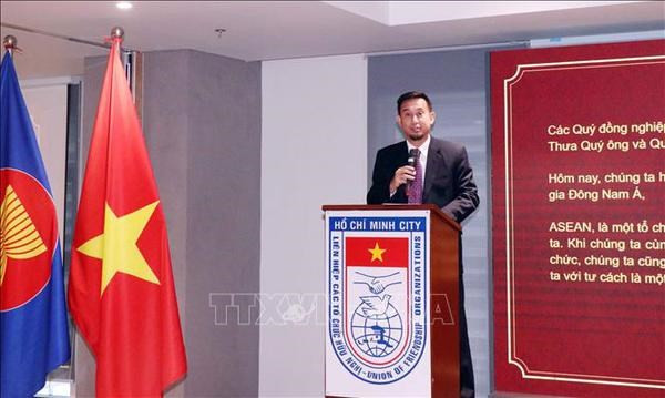 El cónsul general de Indonesia, Agustaviano Sofjan, en el evento. (Foto: VNA) El cónsul general de Indonesia, Agustaviano Sofjan, en el evento. (Foto: VNA)