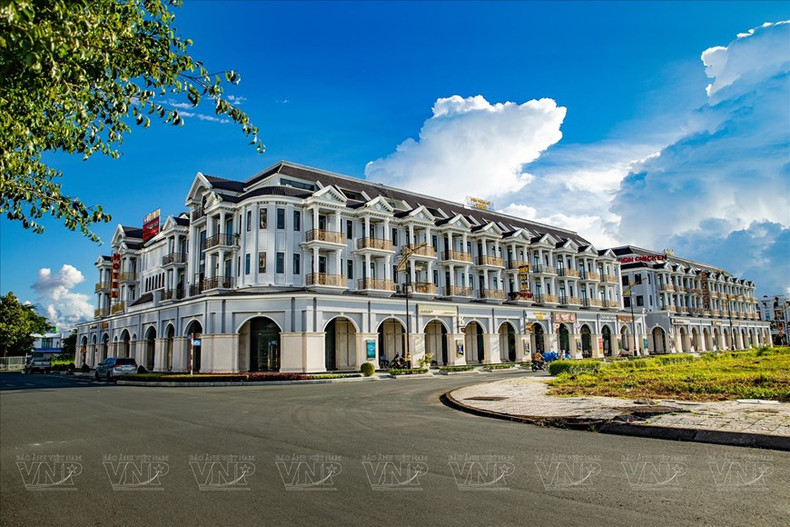 Muchas obras públicas modernas. (Foto: VNA) Muchas obras públicas modernas. (Foto: VNA)