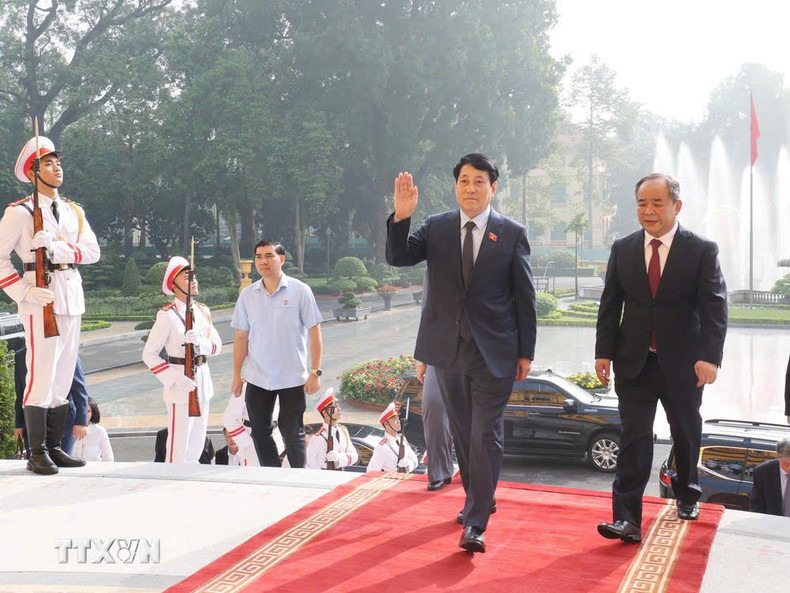 El presidente Luong Cuong en el Palacio Presidencial. (Foto: VNA) El presidente Luong Cuong en el Palacio Presidencial. (Foto: VNA)