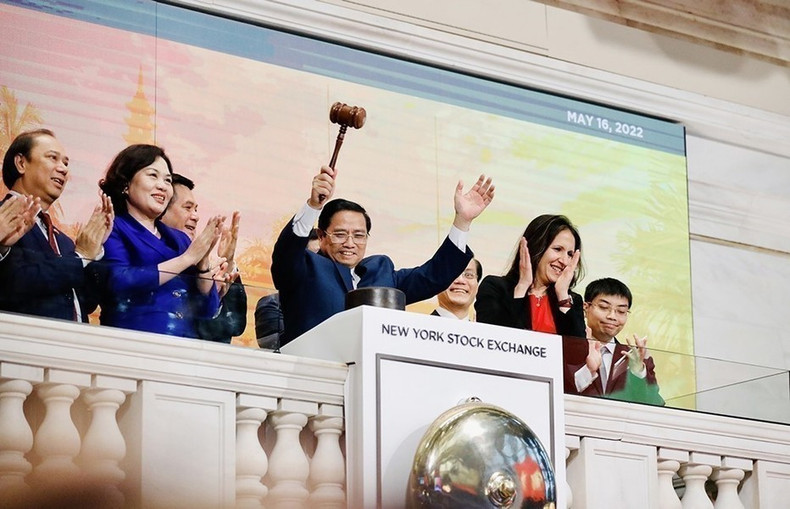 El primer ministro Pham Minh Chinh visita la Bolsa de Valores de Nueva York (NYSE), el 16 de mayo de 2022. (Foto: VNA)