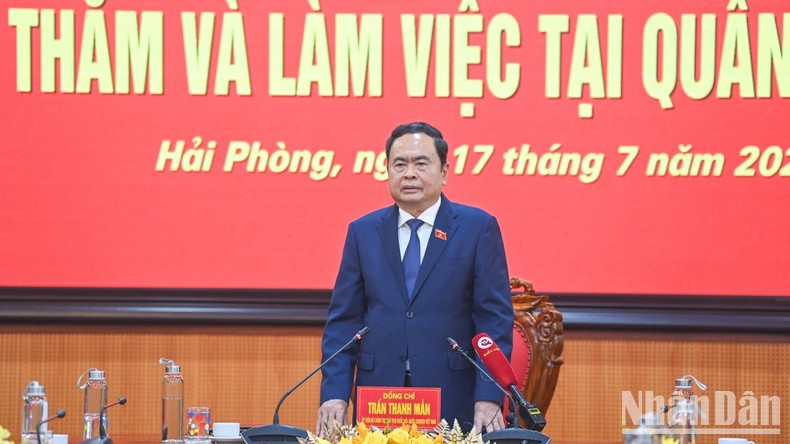 Tran Thanh Man interviene en la cita.