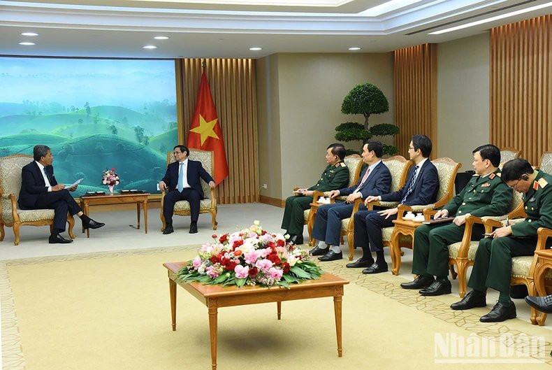 Representantes de los ministerios, departamentos y sectores del Gobierno vietnamita en la reunión. Representantes de los ministerios, departamentos y sectores del Gobierno vietnamita en la reunión.