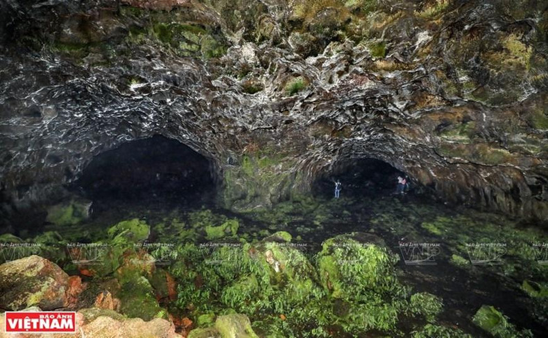La cueva C9 Chu Bluk, así como otras grutas en el complejo, es un destino atractivo para los apasionados por explorar y comprender el proceso cambiante de la naturaleza. (Fotografía: VNA)