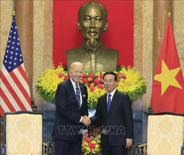 El presidente de Vietnam, Vo Van Thuong, saluda a su homólogo de Estados Unidos, Joseph Biden. (Foto: VNA) El presidente de Vietnam, Vo Van Thuong, saluda a su homólogo de Estados Unidos, Joseph Biden. (Foto: VNA)