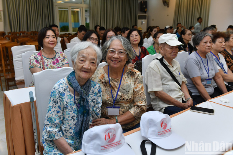 Los veteranos en el acto de entrega de obsequios. Los veteranos en el acto de entrega de obsequios.
