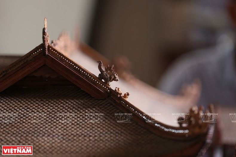 Los patrones en el techo fueron elaborados con exquisitez. (Fuente: VNA) Los patrones en el techo fueron elaborados con exquisitez. (Fuente: VNA)