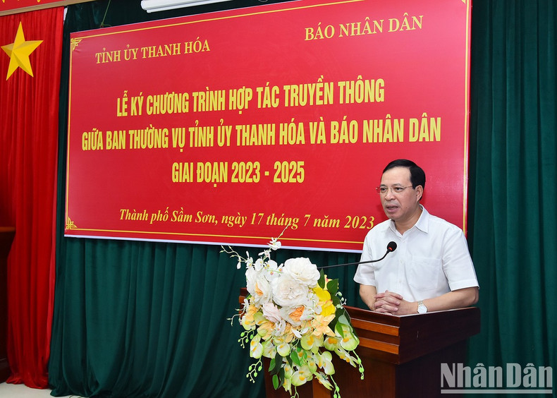 El subsecretario permanente del Comité del Partido en Thanh Hoa, Lai The Nguyen, habla en la ceremonia. El subsecretario permanente del Comité del Partido en Thanh Hoa, Lai The Nguyen, habla en la ceremonia.