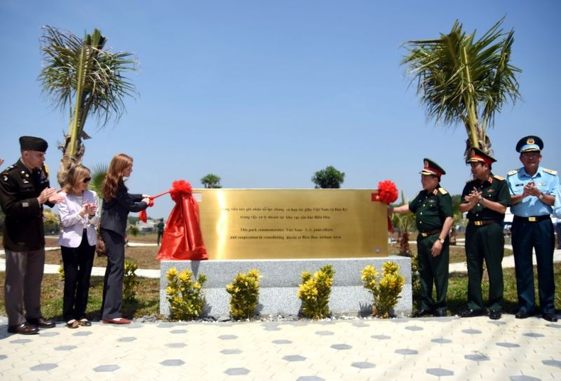 El parque fue construido por el Ministerio de Defensa de Vietnam y la USAID. (Foto: VNA) El parque fue construido por el Ministerio de Defensa de Vietnam y la USAID. (Foto: VNA)