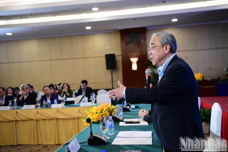 Nguyen Ngoc Hoa, presidente de la Asociación Empresarial de Ciudad Ho Chi Minh. Nguyen Ngoc Hoa, presidente de la Asociación Empresarial de Ciudad Ho Chi Minh.