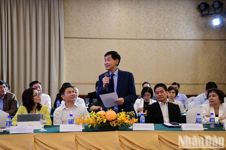 Johnathan Hanh Nguyen, presidente del Grupo Interpacífico (IPPG), hace uso de la palabra. Johnathan Hanh Nguyen, presidente del Grupo Interpacífico (IPPG), hace uso de la palabra.