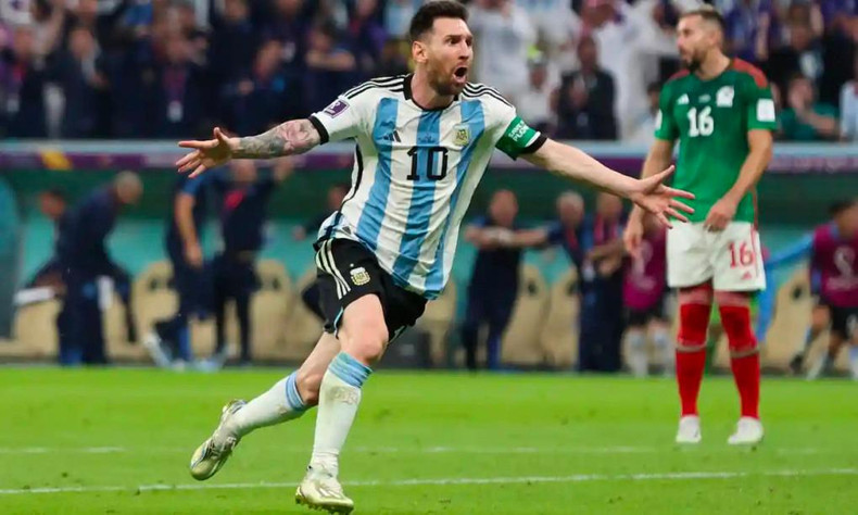 Messi lleva a Argentina a la primera victoria en el Mundial. (Fotografía: Reuters)