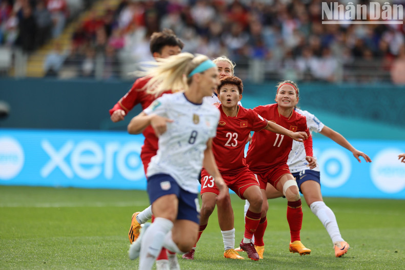 La defensa del once vietnamita estuvo sometida a un acoso constante por parte de las vigentes campeonas del mundo.