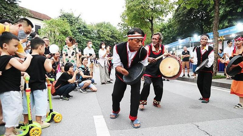 La vibrante danza folclórica de la etnia Raglai.