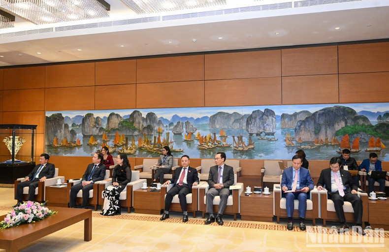 Delegados vietnamitas en el encuentro. Delegados vietnamitas en el encuentro.