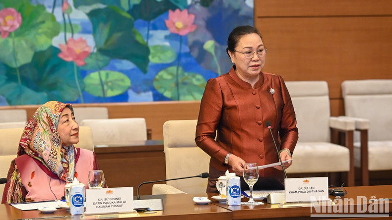 Embajadora Khamphao Ernthavanh de Laos, presidente de Asean 2024. Embajadora Khamphao Ernthavanh de Laos, presidente de Asean 2024.